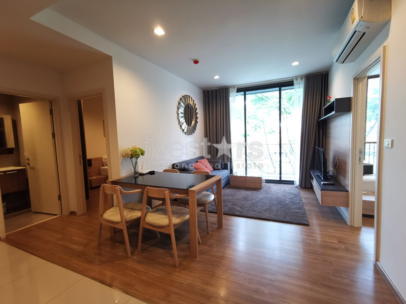 Appartement spacieux de 3 chambres à louer dans le quartier de Phrakanong
