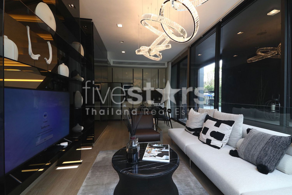 Appartement luxueux de 2 chambres en Duplex à vendre à Ekamai, photo 2