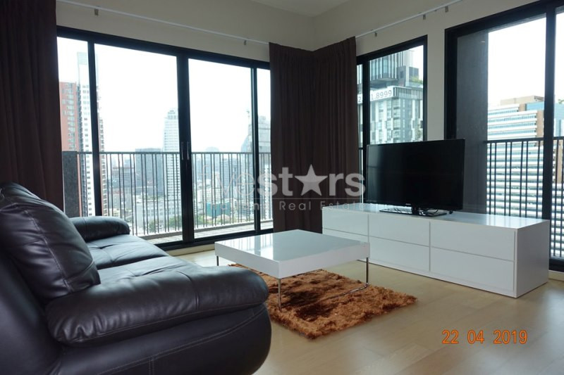 2 bedrooms condo for rent in Ekkamai