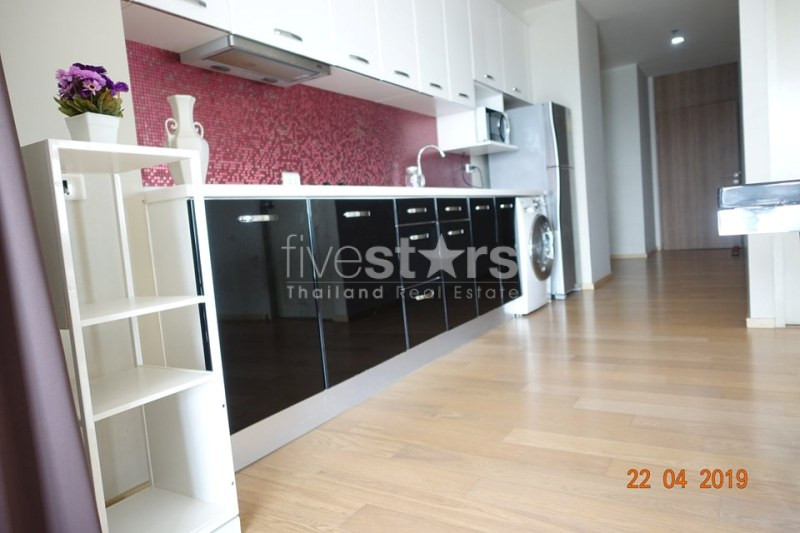 2 bedrooms condo for sale in Ekkamai, photo 4