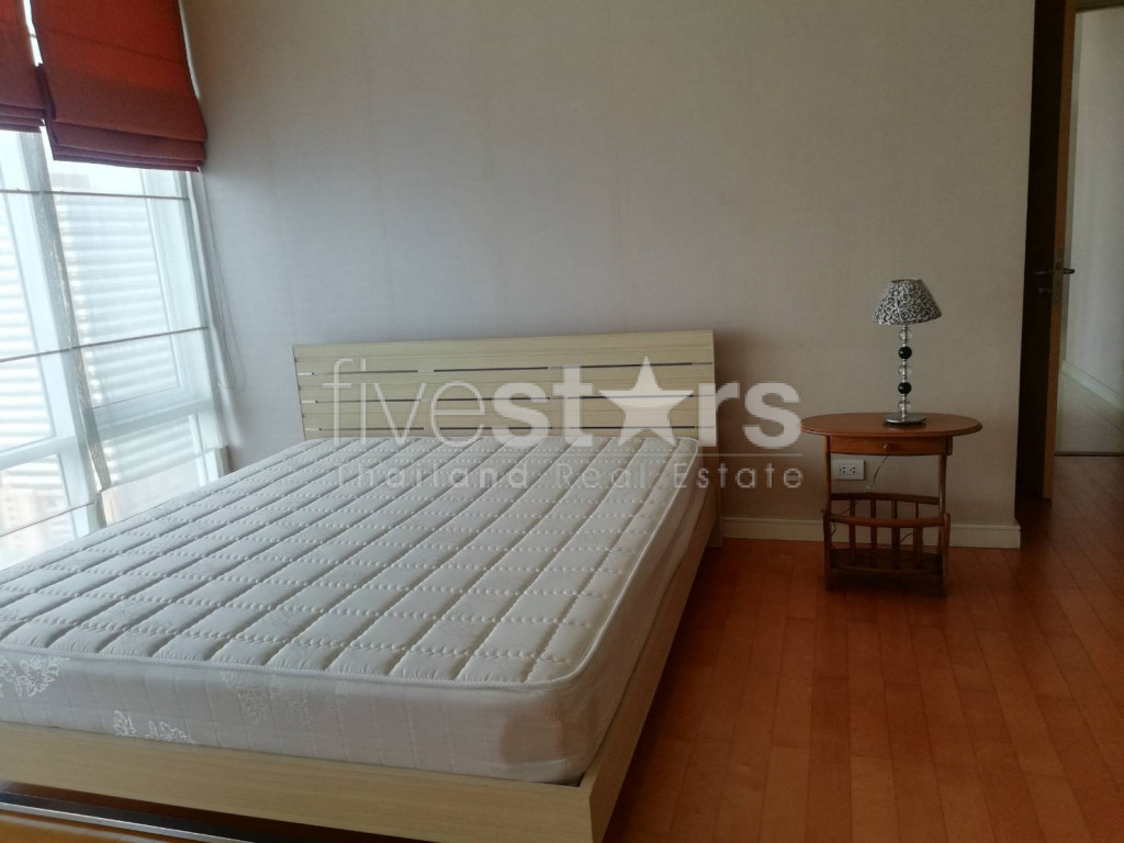 2 bedrooms condo for rent near BTS Ekamai, photo 10