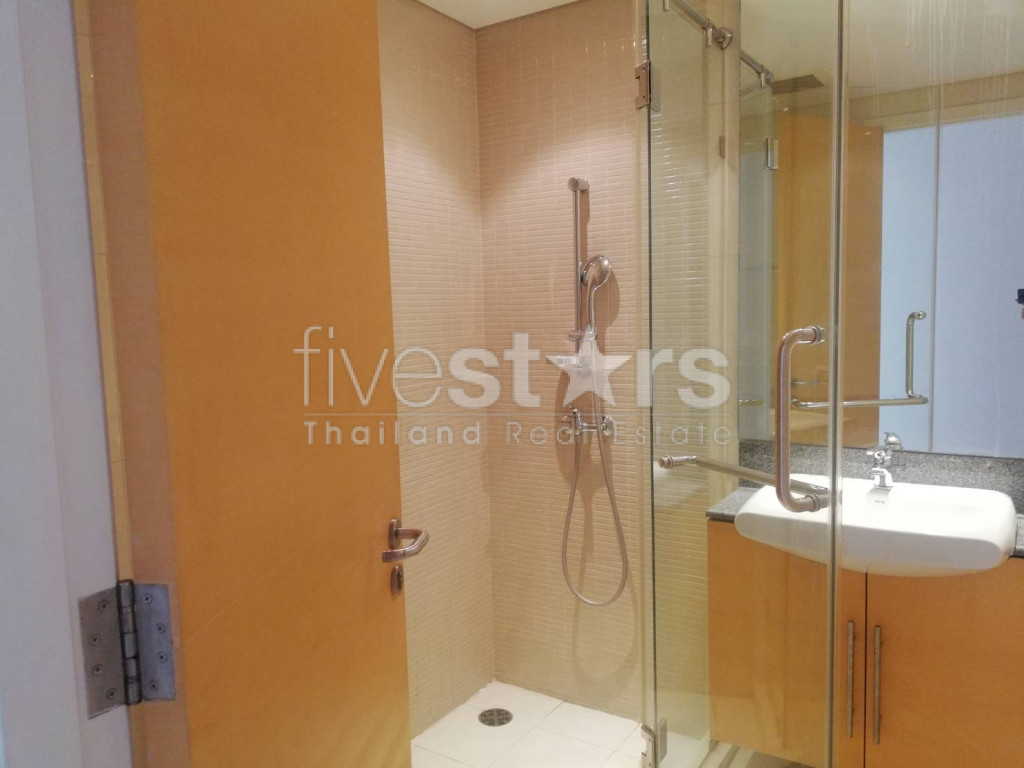 2 bedrooms condo for rent near BTS Ekamai, photo 15