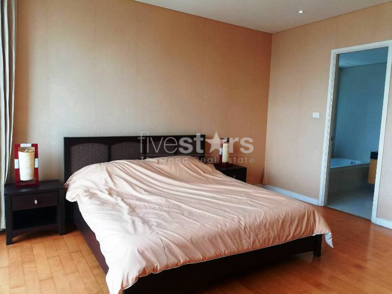 High floor unit 2 bedrooms condo for rent near BTS Ekamai, photo 12