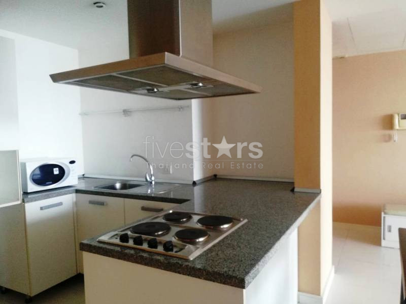High floor unit 2 bedrooms condo for rent near BTS Ekamai, photo 9
