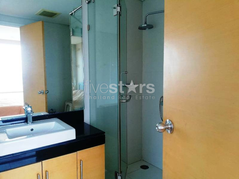 High floor unit 2 bedrooms condo for rent near BTS Ekamai, photo 18