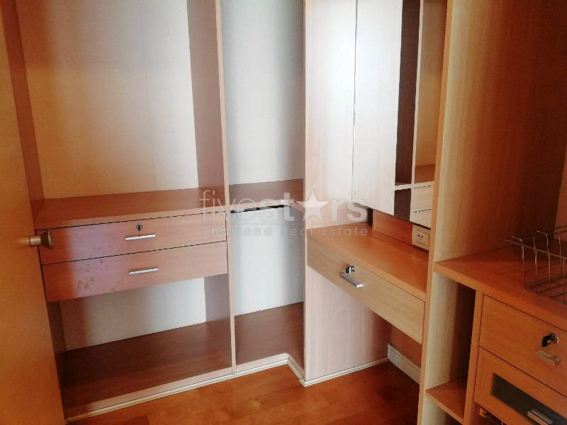 High floor unit 2 bedrooms condo for rent near BTS Ekamai, photo 15