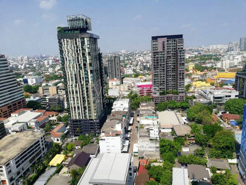 High floor unit 2 bedrooms condo for rent near BTS Ekamai, photo 19