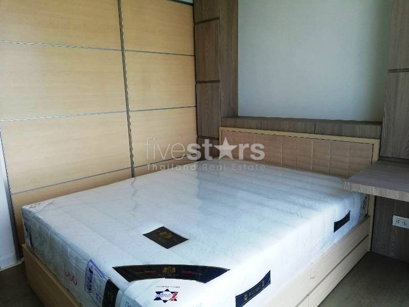 3 bedrooms with large balcony condo for rent in Ekamai, photo 3