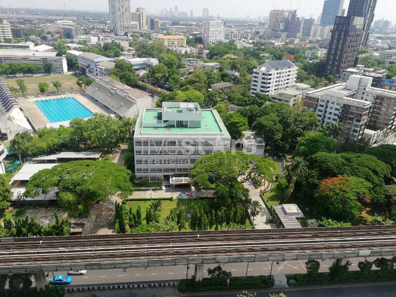 3 bedrooms with large balcony condo for rent in Ekamai, photo 16