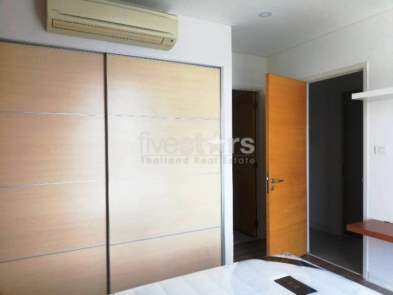 3 bedrooms with large balcony condo for rent in Ekamai, photo 10