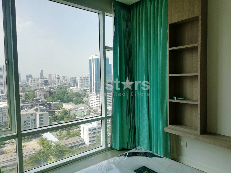 3 bedrooms with large balcony condo for rent in Ekamai, photo 9