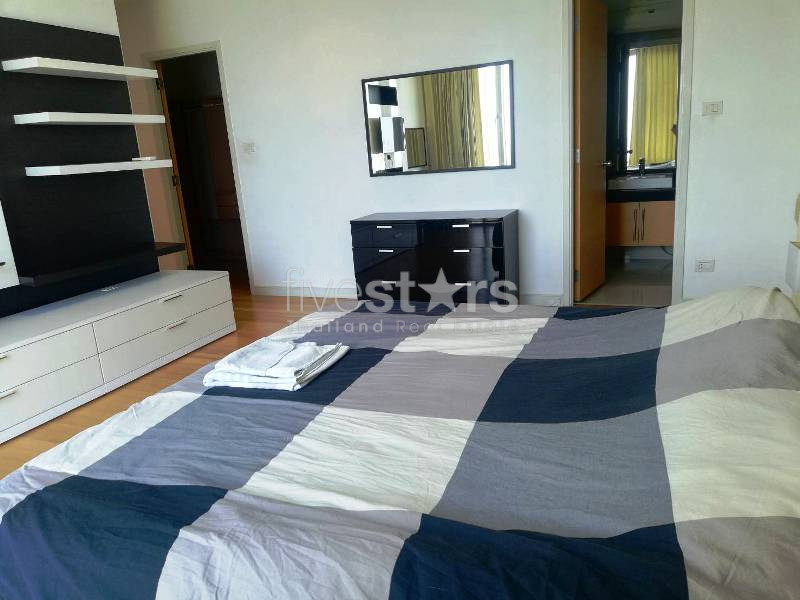 Large balcony 3 bedrooms condo for rent near BTS Ekamai, photo 19