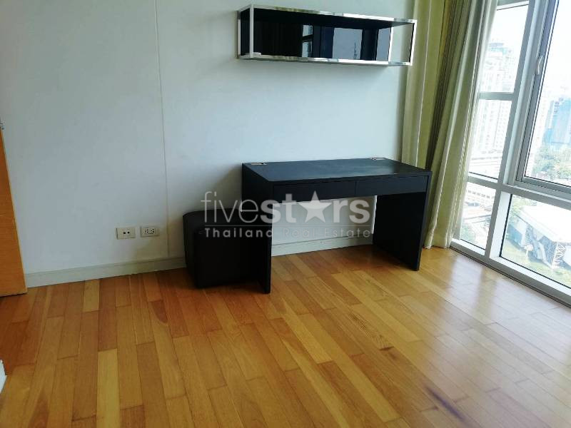 Large balcony 3 bedrooms condo for rent near BTS Ekamai, photo 21