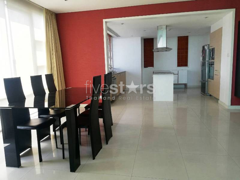 Large balcony 3 bedrooms condo for rent near BTS Ekamai, photo 10