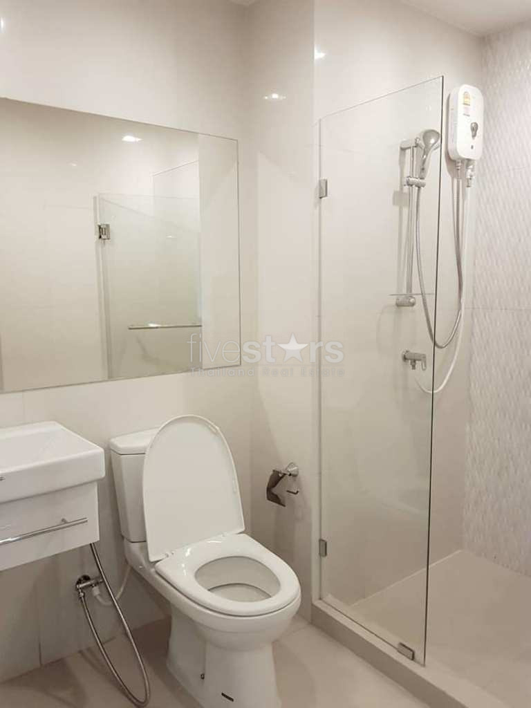2 bedrooms condo for sale near BTS Phrakhanong, photo 10