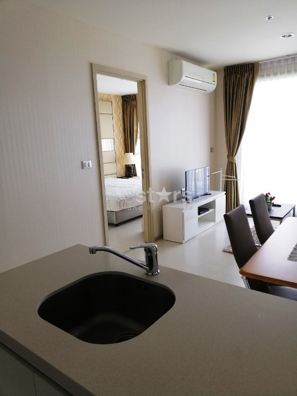 1 bedroom condo for rent near BTS Ekamai, photo 2