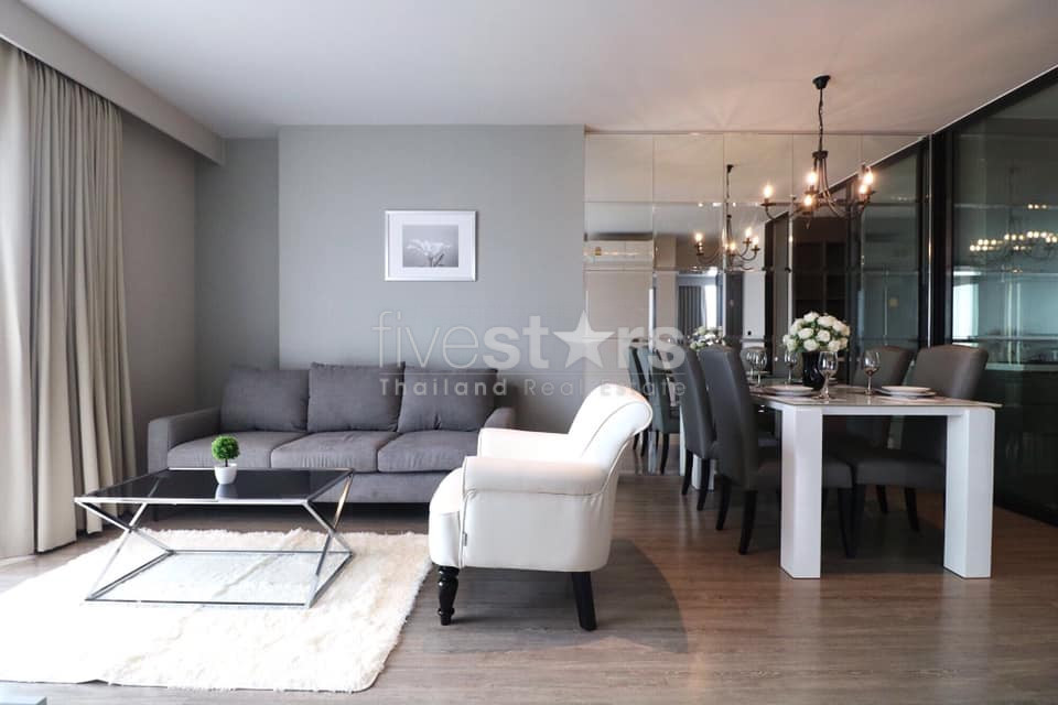 Appartement neuf de 2 chambres à louer près du BTS Ekamai