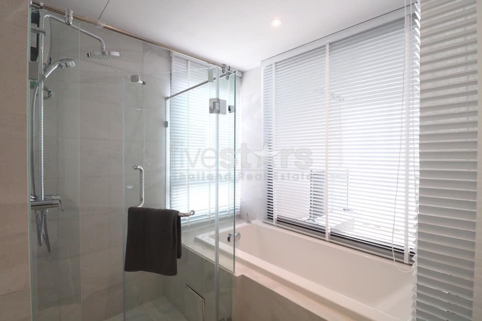 Appartement neuf de 2 chambres à louer près du BTS Ekamai, photo 8