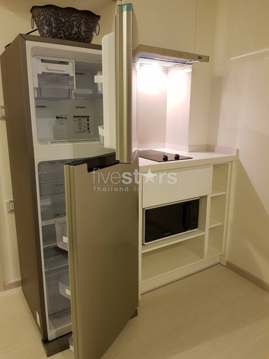 Appartement d'une chambre en étage élevé à louer près du BTS Ekamai, photo 6
