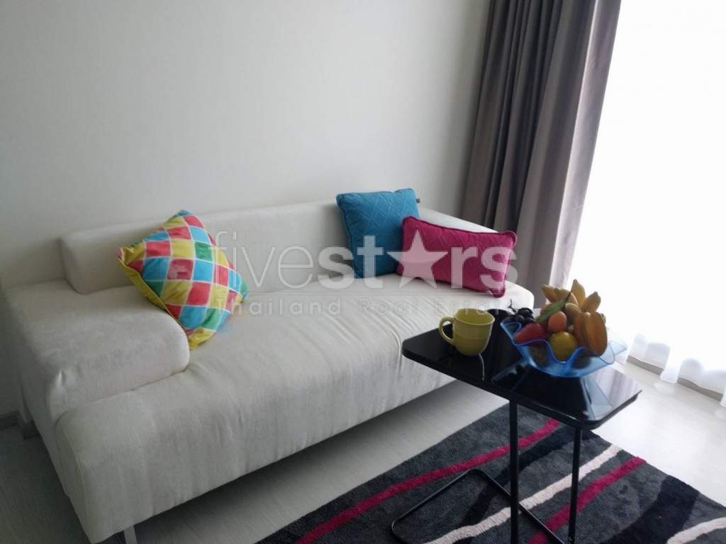 Appartement d'une chambre en étage élevé à louer près du BTS Ekamai, photo 3