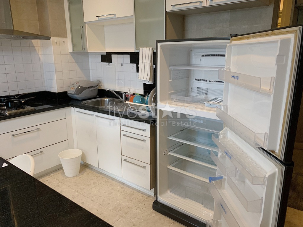 2 bedrooms condo for rent near BTS Ekamai, photo 7