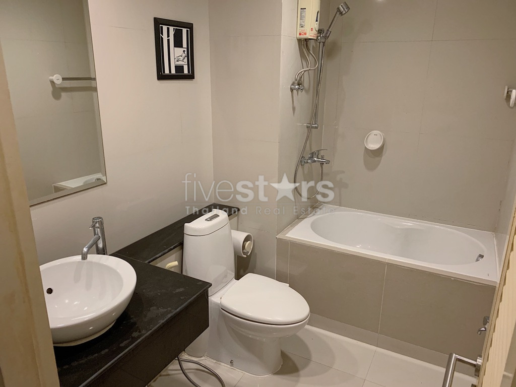 2 bedrooms condo for rent near BTS Ekamai, photo 20