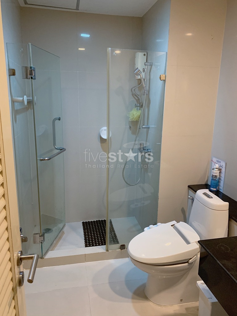 2 bedrooms condo for rent near BTS Ekamai, photo 18