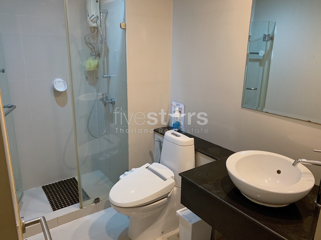 2 bedrooms condo for rent near BTS Ekamai, photo 19