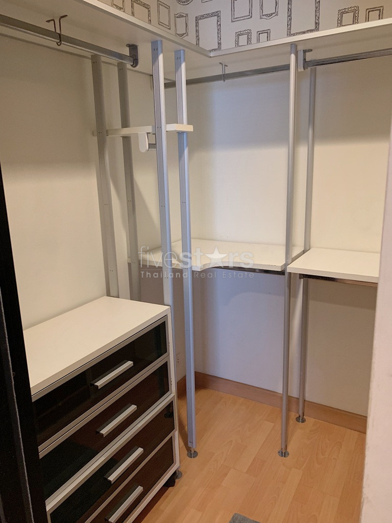 2 bedrooms condo for rent near BTS Ekamai, photo 13