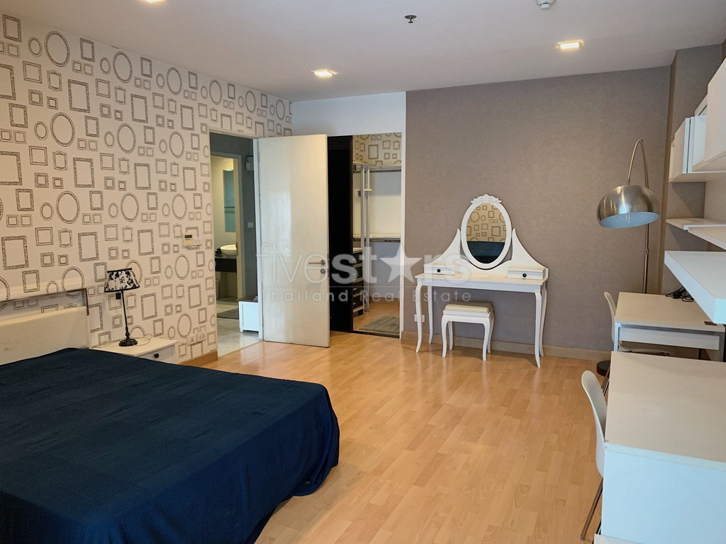 2 bedrooms condo for rent near BTS Ekamai, photo 9