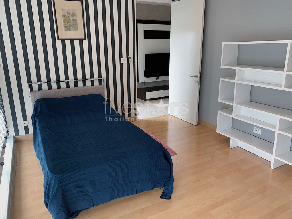 2 bedrooms condo for rent near BTS Ekamai, photo 14