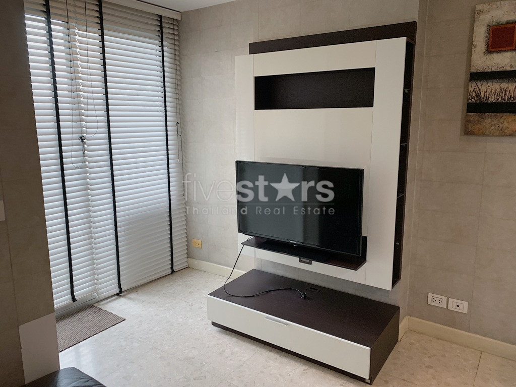 2 bedrooms condo for rent near BTS Ekamai, photo 3