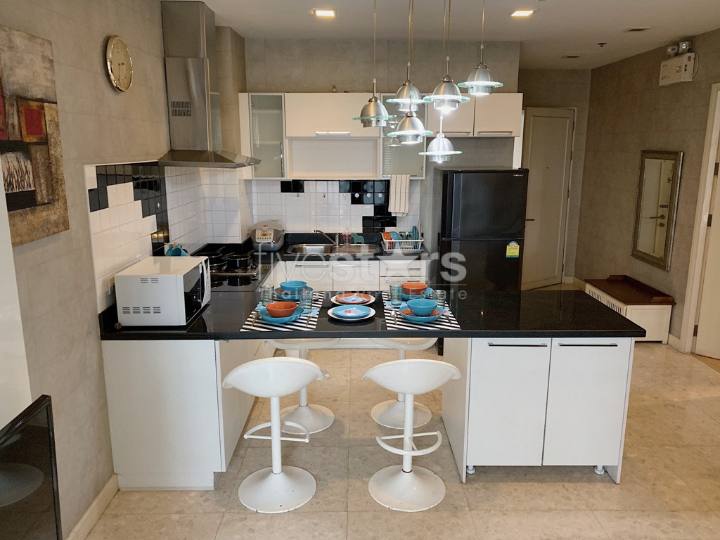 2 bedrooms condo for rent near BTS Ekamai, photo 4