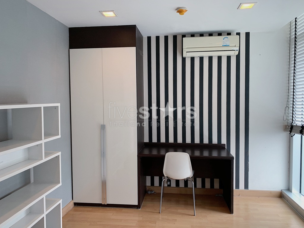 2 bedrooms condo for rent near BTS Ekamai, photo 17