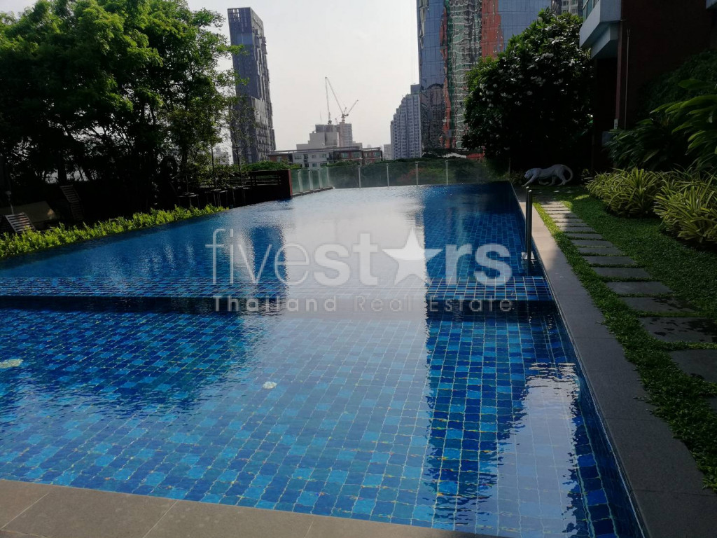 High floor unit 2 bedrooms condo for rent near BTS Ekamai, photo 10