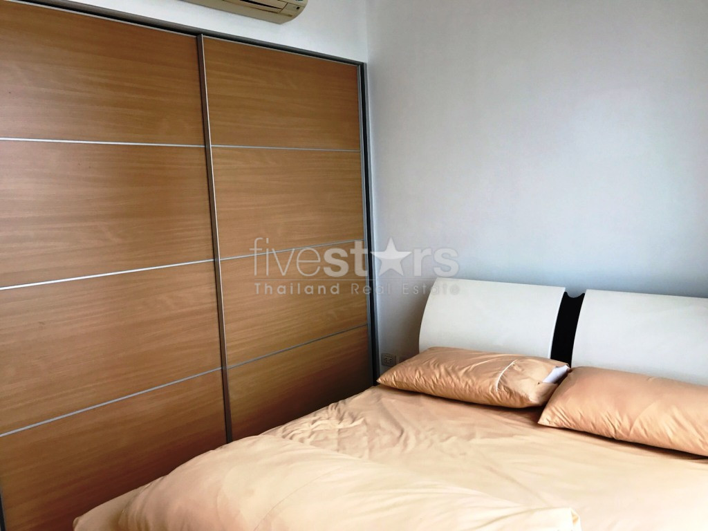 High floor unit 2 bedrooms condo for rent near BTS Ekamai, photo 7