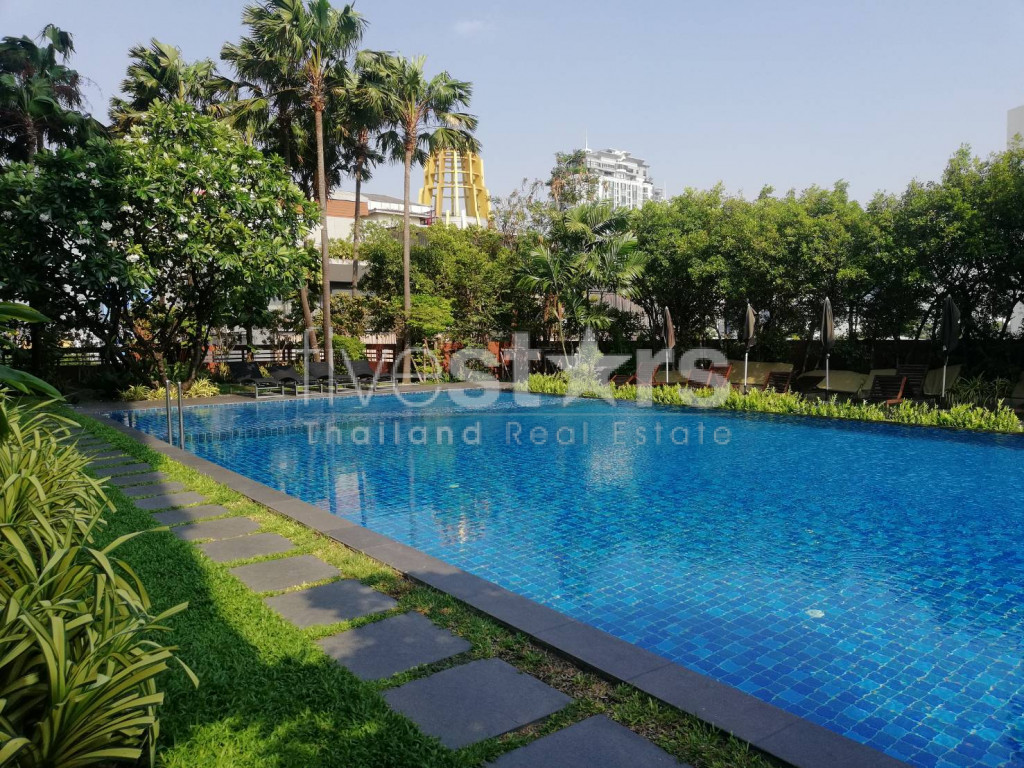 High floor unit 2 bedrooms condo for rent near BTS Ekamai, photo 9
