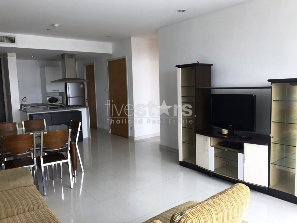 High floor unit 2 bedrooms condo for rent near BTS Ekamai, photo 2