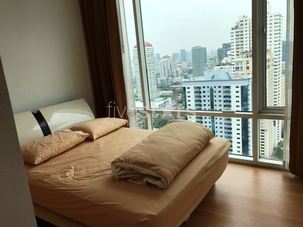 High floor unit 2 bedrooms condo for rent near BTS Ekamai, photo 6