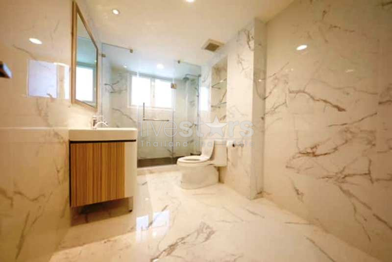 3 bedrooms condo for rent near BTS Ekamai, photo 7