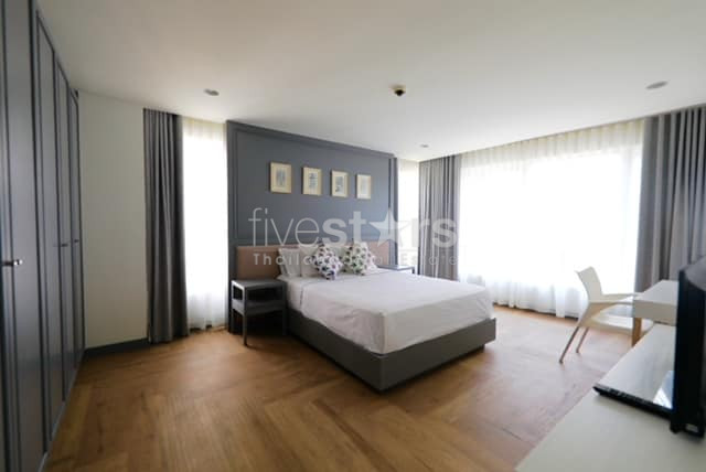 3 bedrooms condo for sale near BTS Ekamai, photo 4