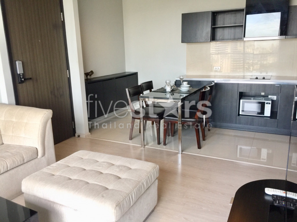 Appartement moderne 2 chambres relié au BTS Pra Khanong, photo 4