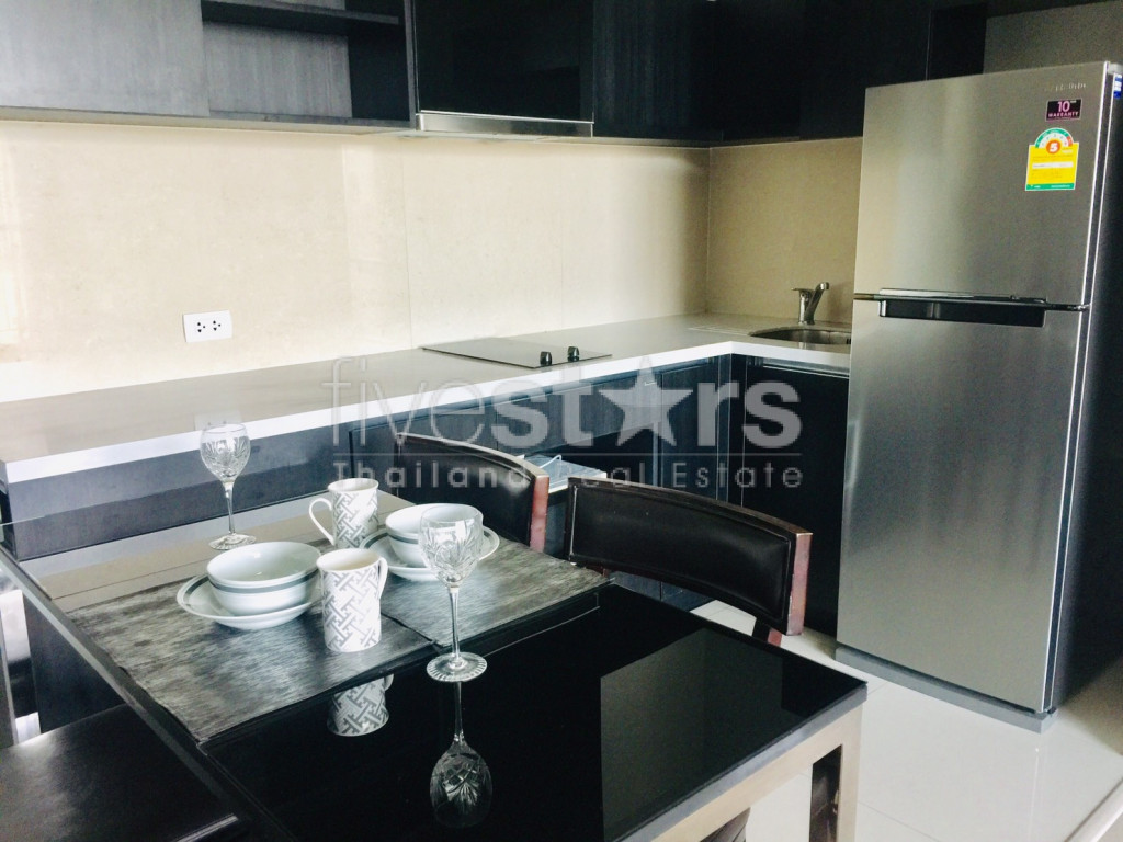 Appartement moderne 2 chambres relié au BTS Pra Khanong, photo 5