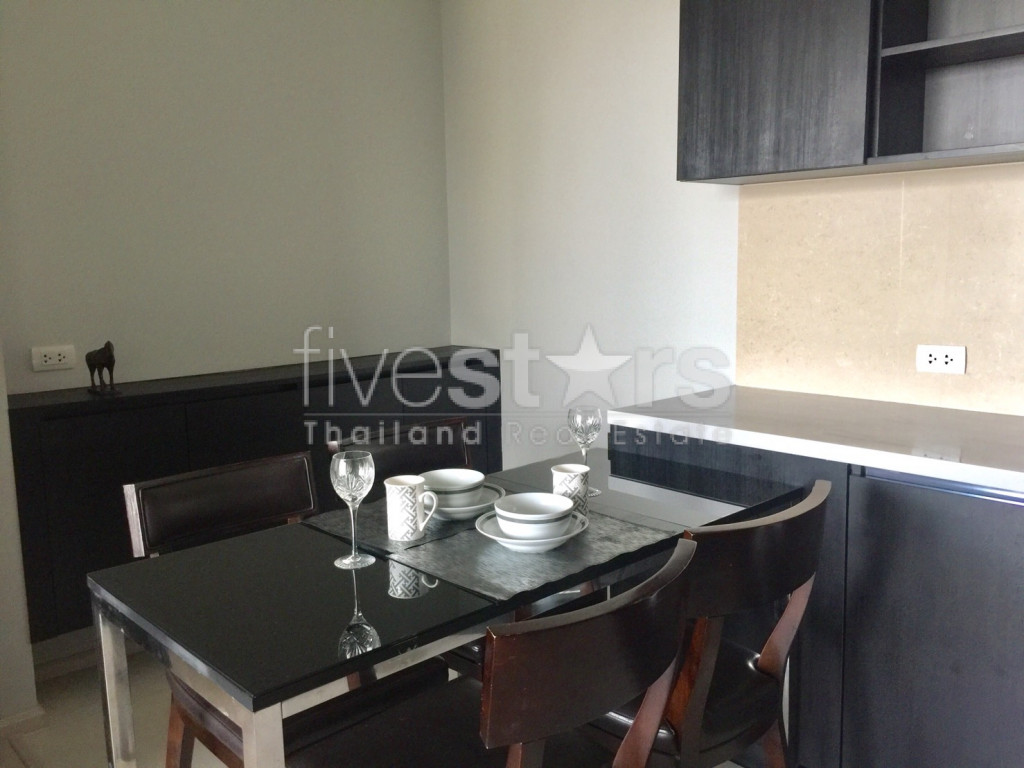 Appartement moderne 2 chambres relié au BTS Pra Khanong, photo 6