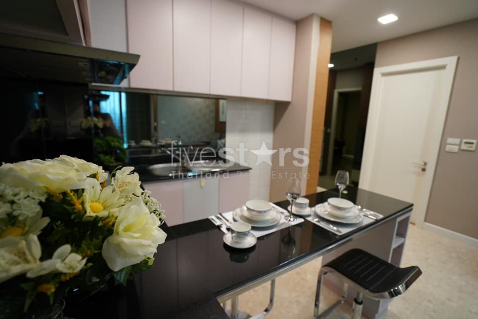 2 bedrooms condo for sale close to BTS Ekamai, photo 9