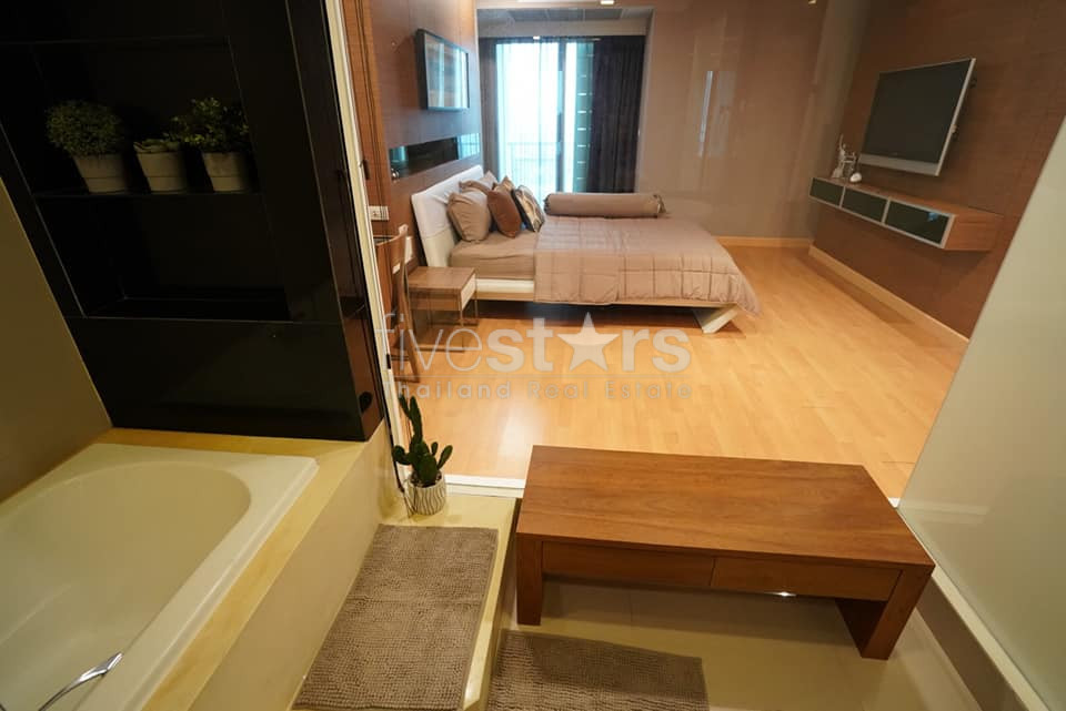 2 bedrooms condo for sale close to BTS Ekamai, photo 19
