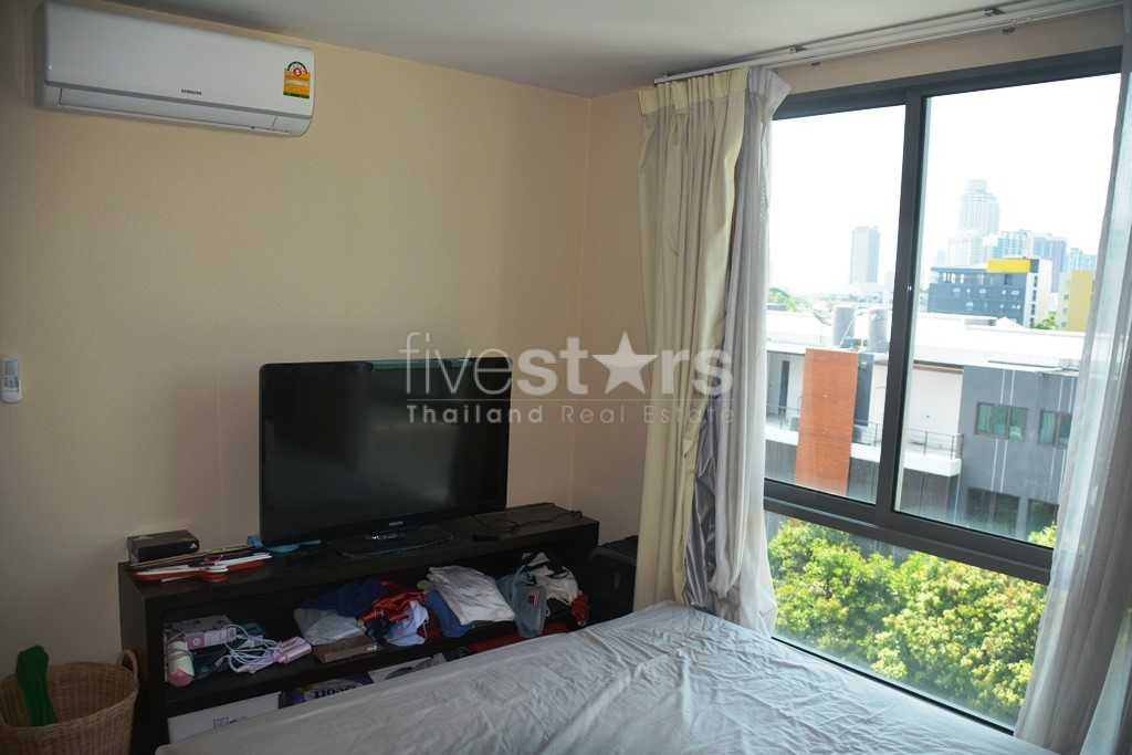 2 bedrooms condo for rent near BTS Ekamai, photo 2