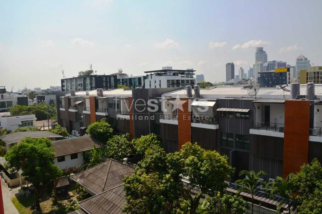 2 bedrooms condo for rent near BTS Ekamai, photo 5