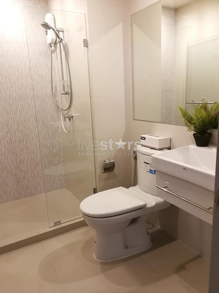 2 bedrooms condo for rent near BTS Phrakhanong, photo 10