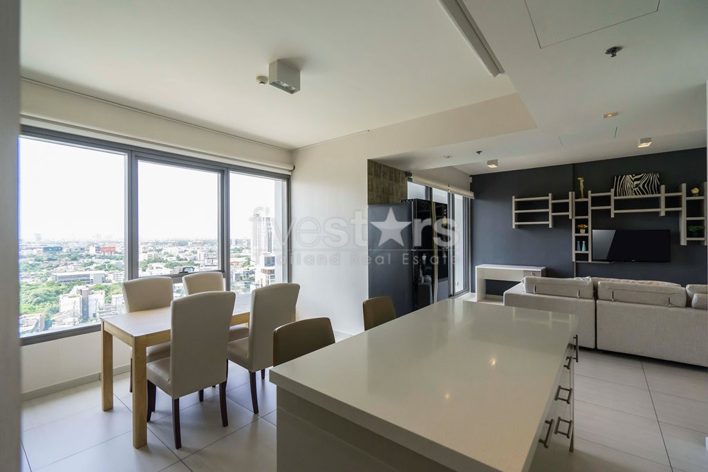2 bedroom condo for sale close to Ekkamai BTS station, photo 3